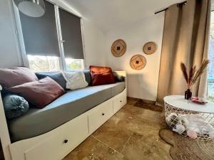 Appartements Maison provencale au calme de la campagne avec Jacuzzi : photos des chambres