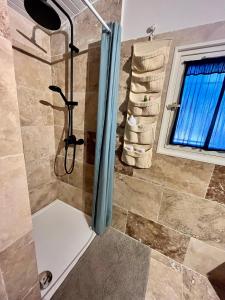 Appartements Maison provencale au calme de la campagne avec Jacuzzi : photos des chambres