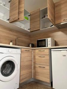 Luxury apartment 2 Free Underground Parking