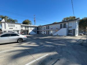 Pine tree inn - Motel, Los Angeles