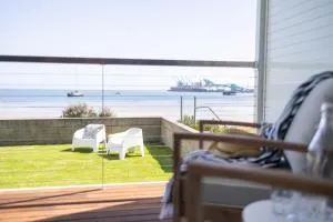Port Lincoln Beachfront Apartments - Tumby Bay