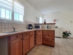 Maisons de vacances Spacious Holiday Home in Aigues vives : photos des chambres