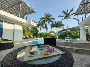 Casa de verano Condominio el Imperio - Alejandro Bernate