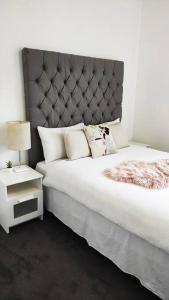 Stylish Spacious Auburn 3Bedroom House Near Olympic Park ANZ Stadium DFO Pet Friendly