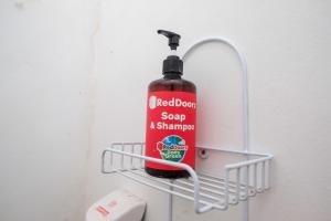 RedDoorz near Politeknik Manado