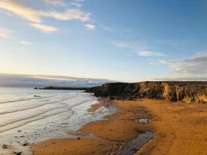 Maisons de vacances Sea, Surf and Sun : photos des chambres