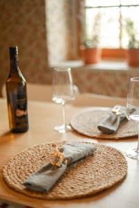 Charming Vinyard House - Lake Geneva