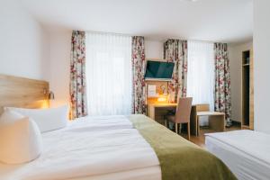 Classic Triple Room room in Hotel Andres