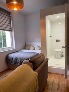 4 Quiet Compact Studio with Garden View - Best Location - Comfortable - Quiet