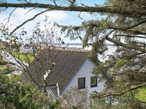 Seaside Retreat in Hvalpsund-By Traum