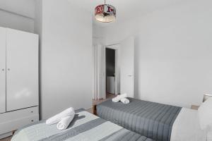 Bella-Maria at Aptera with mountain and sea view !!