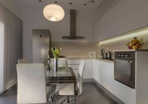 Apartment Leki - newly renovated, modern city spot