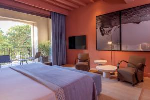 Junior Suite with Terrace and Spa Access room in Hotel Calatrava