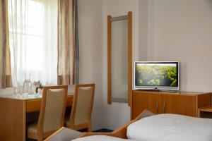 Pension Demmel, Bed & Breakfast