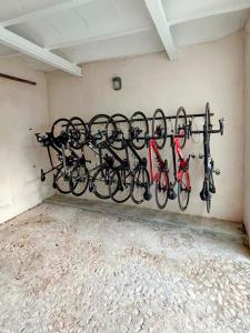 YourHouse Can Bombarda for groups up to 10 guests, perfect for cycling