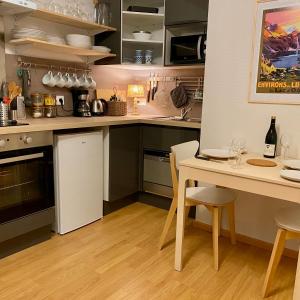 Appartements Newly Renovated Ground Floor Apartment close to Thermes : photos des chambres