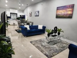 The Hide Away - Stapleton Gardens