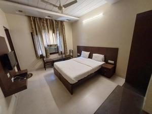 Hotel Raghav Palace 1 km Jaipur Junction & Bus Stand Sindhi Camp
