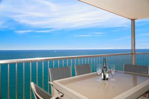 UHC COSTA PINOSMAR APARTMENTS