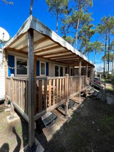 Bungalow de 3 chambres avec piscine partagee et jardin amenage a Saint Julien en Born a 5 km de la plage