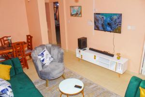 Royal Palms Executive 2& 1 bedrooms BNB Wote town