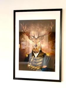 Spacious 3 Bedroom House - 5 Minutes to the nearest Beach! - Great Location - Garden - Parking - Fast WiFi - Smart TV - Newly decorated - sleeps up to 7! Close to Poole & Bournemouth & Sandbanks