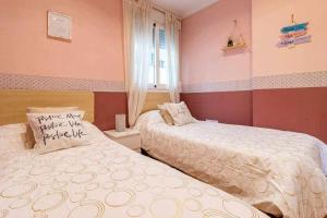 Estadio del Sevilla, 3 hab, 8 plazas y metro