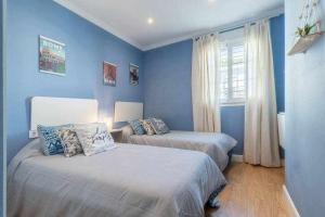 Estadio del Sevilla, 3 hab, 8 plazas y metro