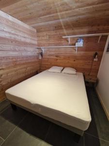 Villas Boost Your Immo Vars Eyssina Chalet 867 : photos des chambres