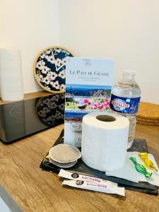 Appartements Lacacia - Suite de charme au calme avec Balneo et Parking prive : photos des chambres