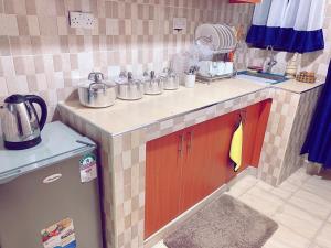 Lux Suites Polytech Court Apartments