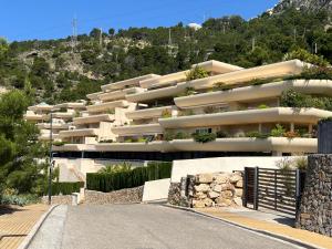 Precioso apartamento con piscina, vistas a mar