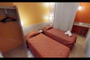 Hotels Premiere Classe Cambrai Proville : Chambre Lits Jumeaux