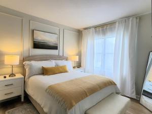 Remodeled 2BD2BA Condo mins from Universal Studio