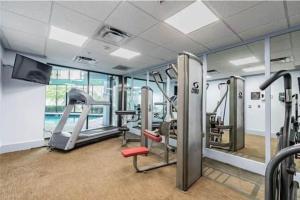 Remodeled 2BD2BA Condo mins from Universal Studio