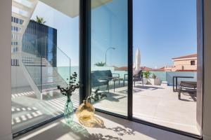 200m NEW A Villa with private, heated pool and amazing ocean view