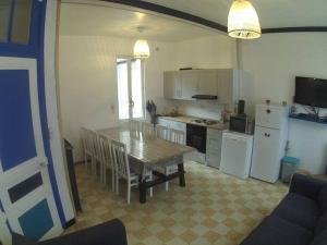 Maisons de vacances 100m plage- 4 Chambres-quartier classe *bleu-mers* : photos des chambres