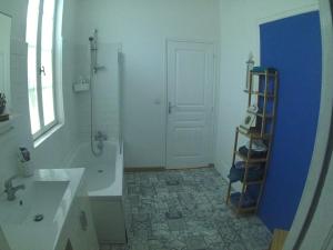 Maisons de vacances 100m plage- 4 Chambres-quartier classe *bleu-mers* : photos des chambres