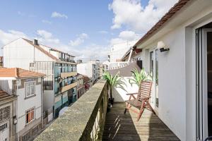 Bonfim Elegant Duplex w AC by LovelyStay