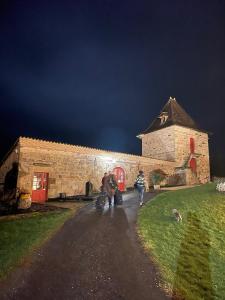 Villas Castle in the beautiful French countryside with all modern comfort : photos des chambres