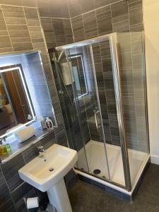 Horncliffe room only accommodation