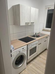 Große Apartment mit kostenlosen Parkplätze AVD 2