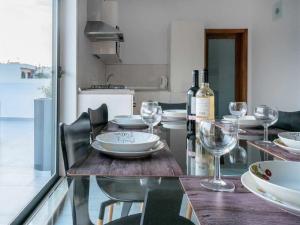 Bugibba Deluxe Penthouse with terrace & communal swimming pool