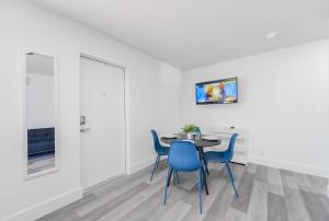 Peaceful Studio by the Beach with Parking - M25