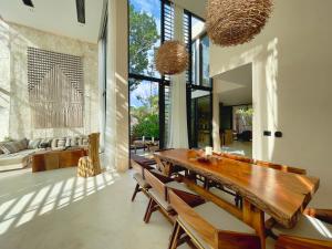 Jungle-chic luxurious Tulum home