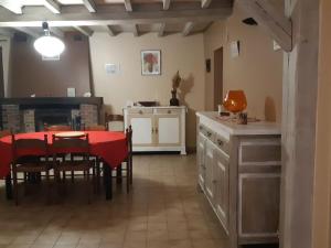 Maisons de vacances Gite Douchy-Montcorbon-Douchy, 5 pieces, 7 personnes - FR-1-590-49 : photos des chambres