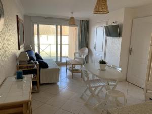 Appartements Appartement Fort-Mahon-Plage, 2 pieces, 4 personnes - FR-1-482-109 : photos des chambres