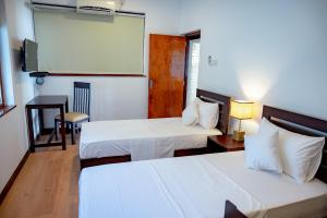 Double Room with Private Bathroom room in Avega Urban - Colombo 07