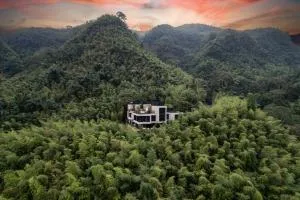 Deer Chaser - Ku-ling-chiao