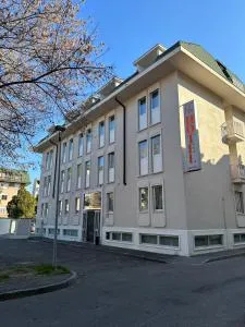 Hotel Kristall - Buccinasco